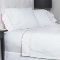 Brand new 👏 Cottage Home Alil Violet Pillowcase Set 💯