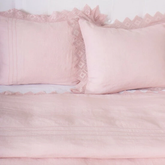 Brand new 🤩 Cottage Home Lalim Pink Lace Linen Pillow Sham ✨ 3 Brand new 🤩 Cottage Home Lalim Pink Lace Linen Pillow Sham ✨